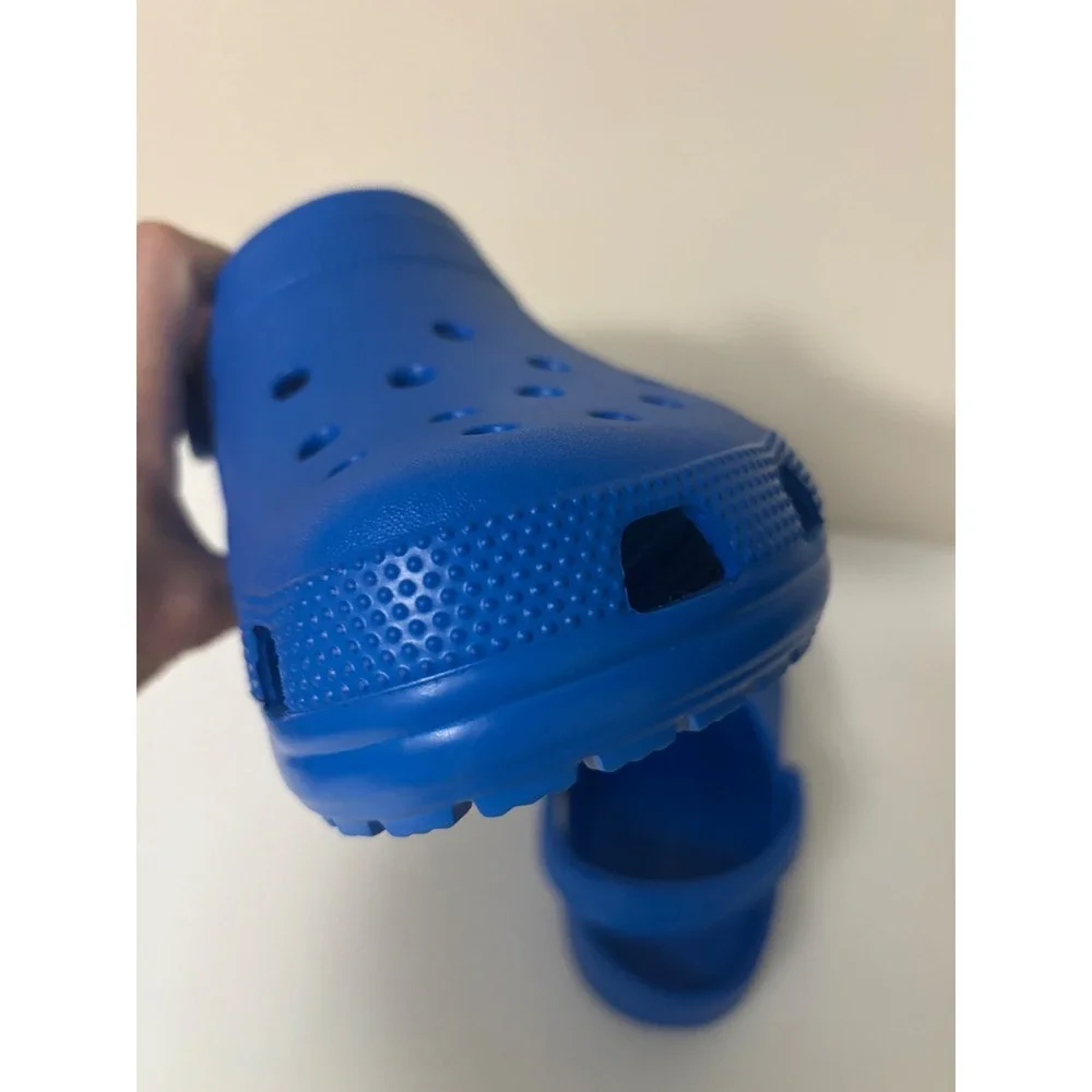 Crocs Classic Clog Royal Blue Mens 10 Womens 12 Water Friendly Comfort Shoes